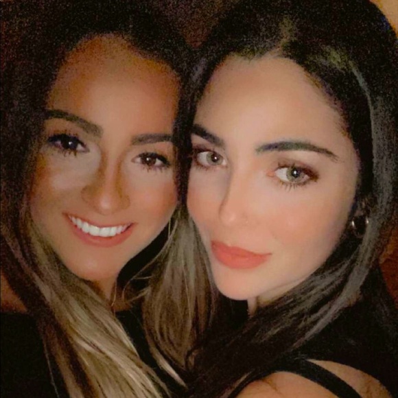 Meet your Posher, Brenna - Picture 1 of 1